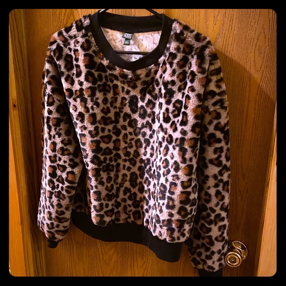 wild fable Tops - ❤️(5 for$20)Wild Fable Leopard top size large nwot